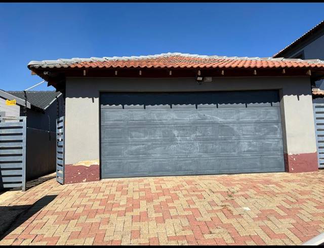 3 BEDROOM PROPERTY TO RENT IN SALFIN